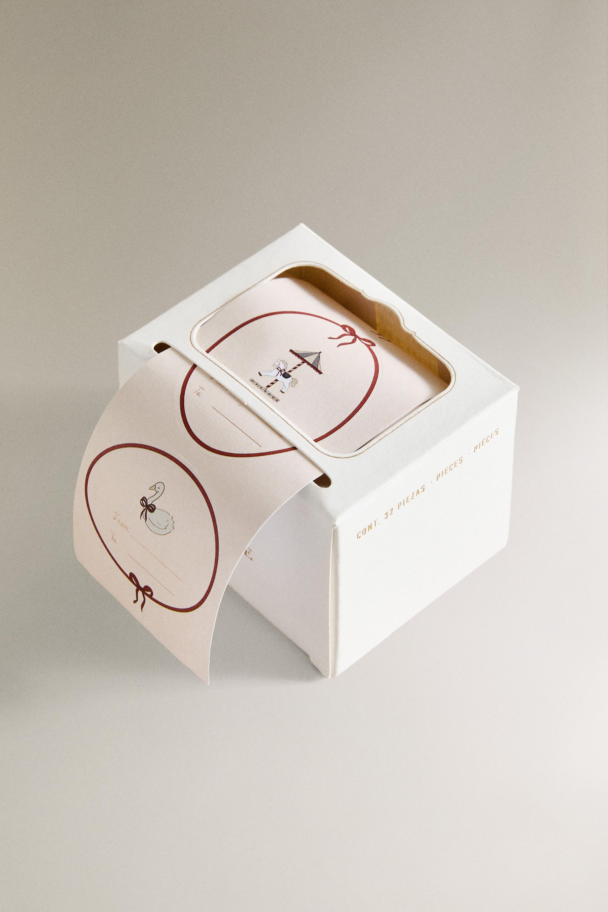 ADHESIVE CHRISTMAS GIFT TAG TAPE